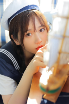 久久草莓和红颜草莓的区别